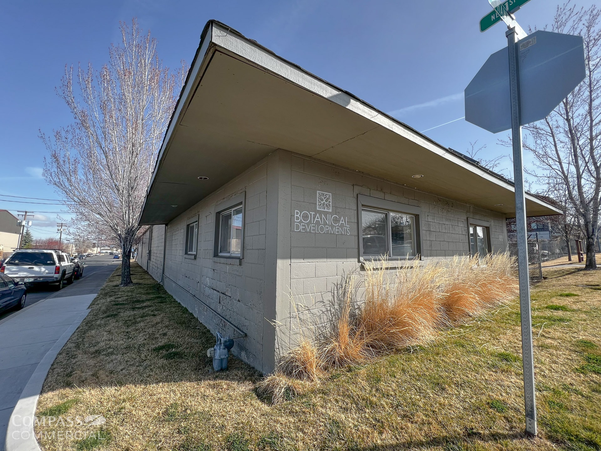 100 NE Hawthorne Ave, Bend, OR for lease Building Photo- Image 1 of 4