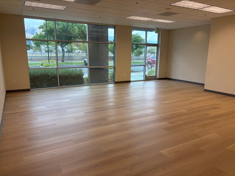47635 Lakeview Blvd, Fremont, CA à louer - Photo du bâtiment - Image 3 de 7