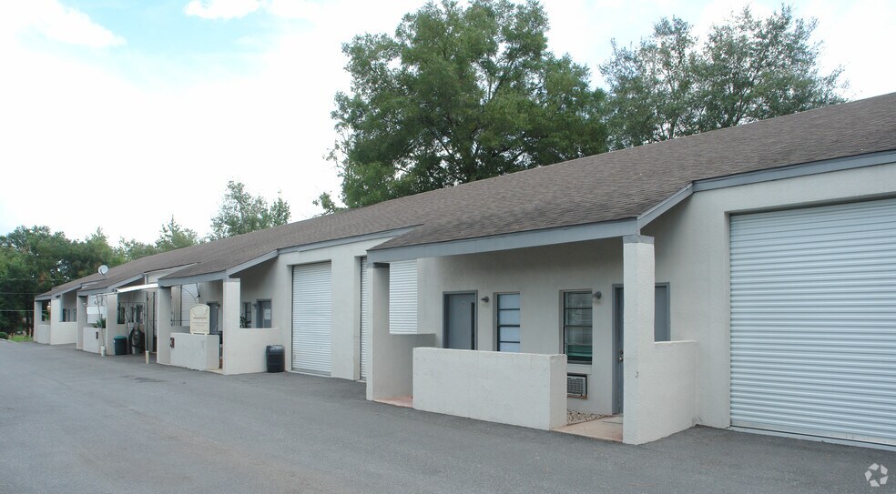 3740 NE 40th Pl, Ocala, FL à louer - Photo du bâtiment - Image 2 de 2