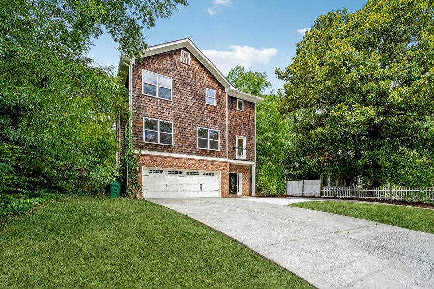 1303 N Druid Hills Rd NE, Brookhaven, GA for sale - Building Photo - Image 2 of 55