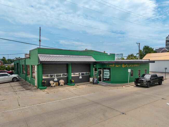 More details for 119 N Jackson St, Perryville, MO - Retail for Sale