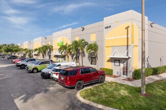 Plus de détails pour 12821 Commerce Lakes Dr, Fort Myers, FL - Industriel à vendre