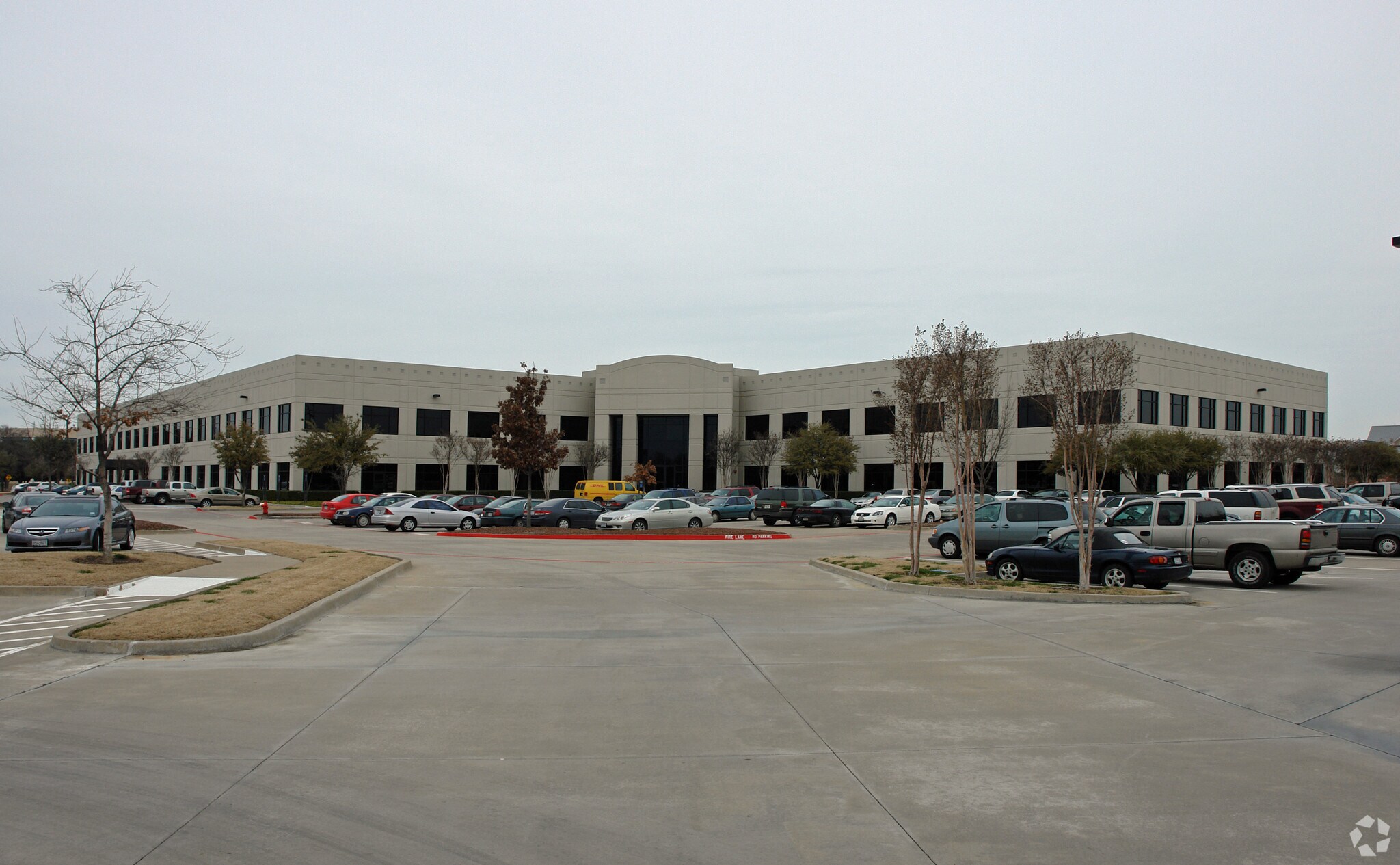 8700 Freeport Pkwy, Irving, TX à louer Photo du bâtiment- Image 1 de 4