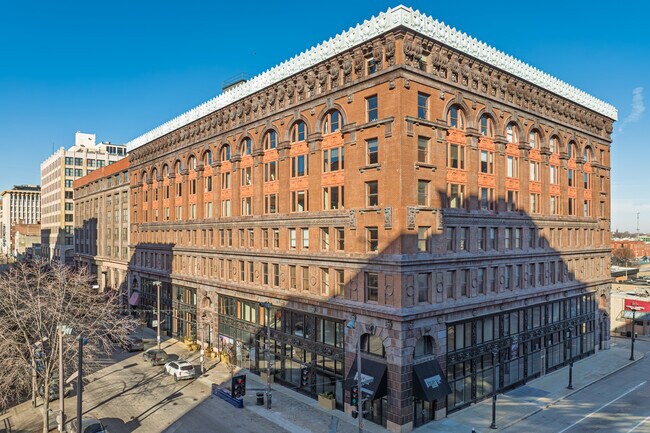 Plus de détails pour 1209 Washington Ave, Saint Louis, MO - Commerce de détail à louer