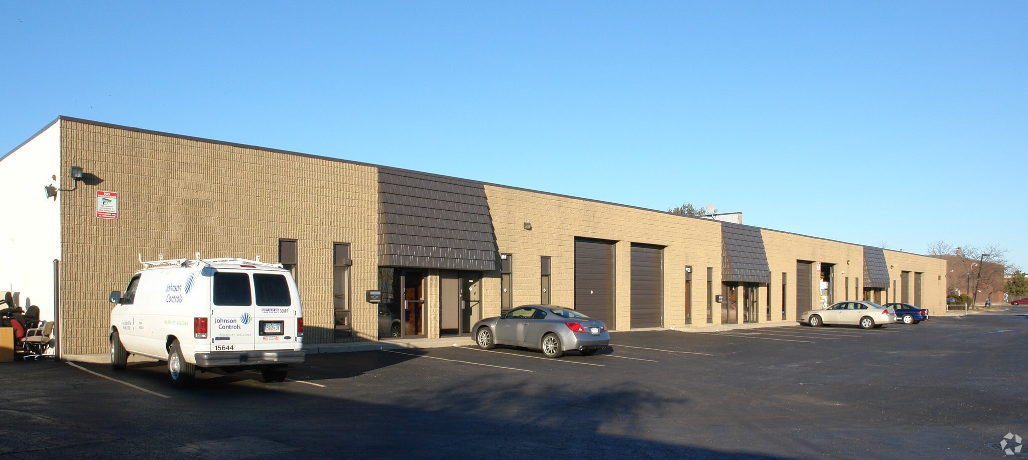 14 Burt Dr, Deer Park, NY for sale Primary Photo- Image 1 of 1