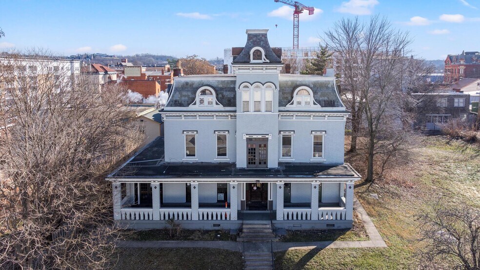 24 E 3rd St, Newport, KY à vendre - Photo du bâtiment - Image 2 de 45