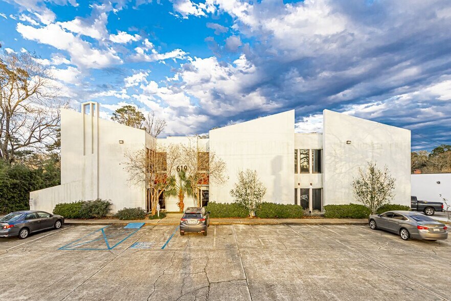 619 Jefferson Hwy, Baton Rouge, LA à louer - Photo du bâtiment - Image 1 de 7