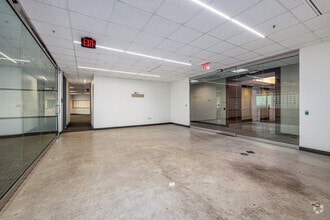 365 Canal St, New Orleans, LA for lease Interior Photo- Image 2 of 5