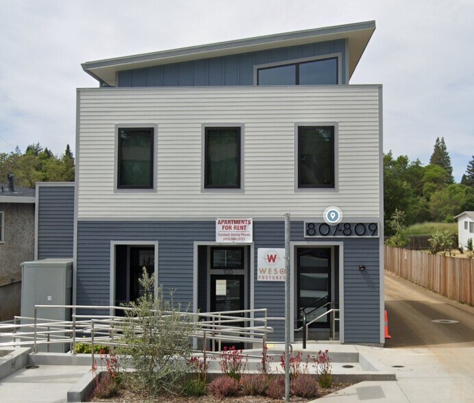 807 Healdsburg Ave, Healdsburg, CA à louer - Photo du bâtiment - Image 1 de 1