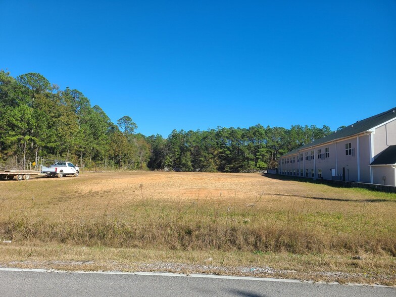 13995 Sam Seymour Rd, Vancleave, MS for sale - Building Photo - Image 1 of 5