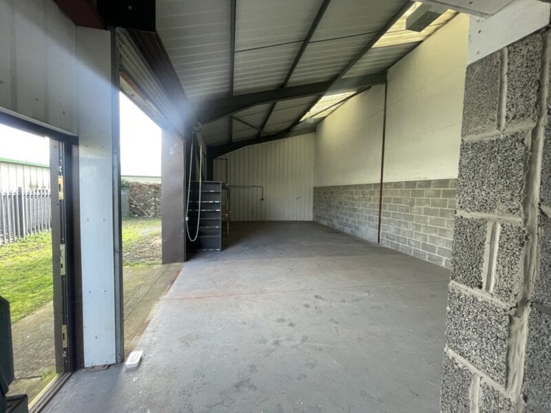 24-25 Flightway, Honiton for lease Interior Photo- Image 1 of 2