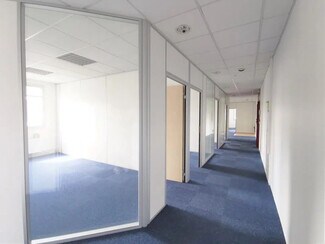 Plus de détails pour 13 Rue Edison, Bron - Bureau à vendre