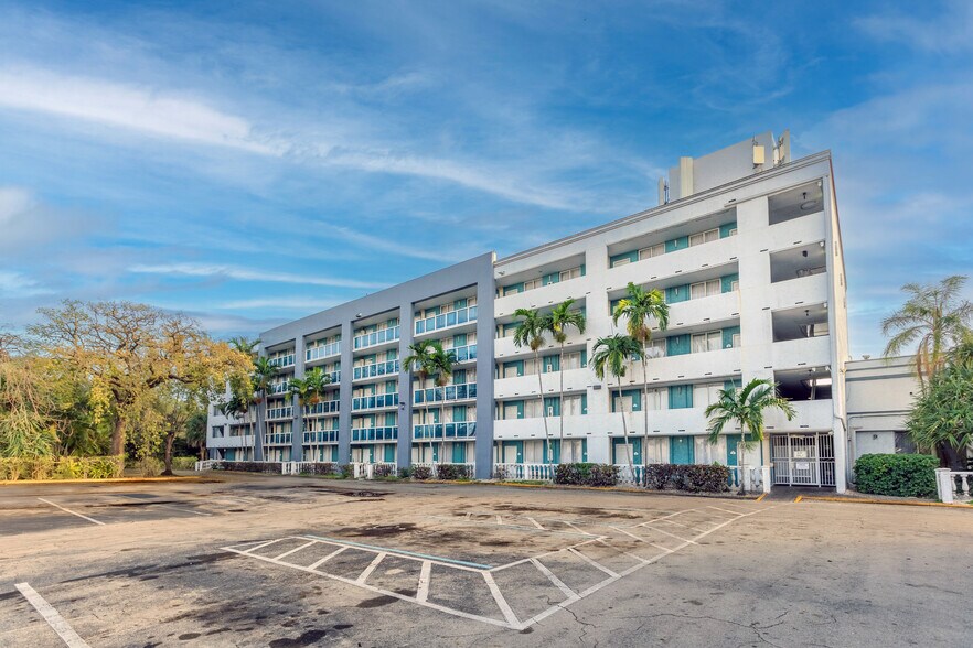4900 Powerline Rd, Fort Lauderdale, FL à vendre - Photo du bâtiment - Image 3 de 23