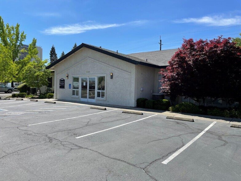 1640 Tehama St, Redding, CA for lease - Building Photo - Image 3 of 8
