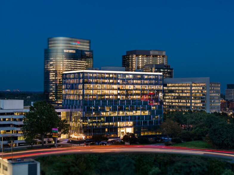 7900 Westpark Dr, McLean, VA for lease - Building Photo - Image 1 of 9