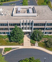 1955 W Field Ct, Lake Forest, IL for lease Building Photo- Image 2 of 12