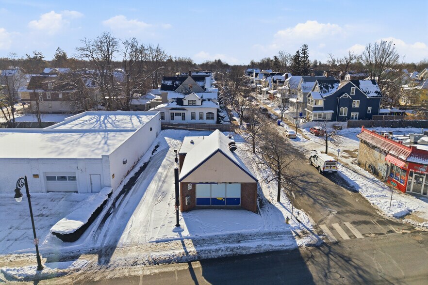 1143 State St, Springfield, MA à louer - Photo du bâtiment - Image 3 de 8