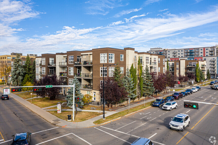 10403 122nd St NW, Edmonton, AB for lease - Primary Photo - Image 1 of 6