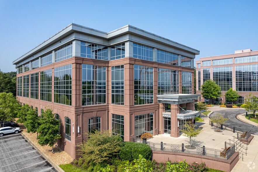 2034 Hamilton Place Blvd, Chattanooga, TN à louer - Photo du bâtiment - Image 2 de 13