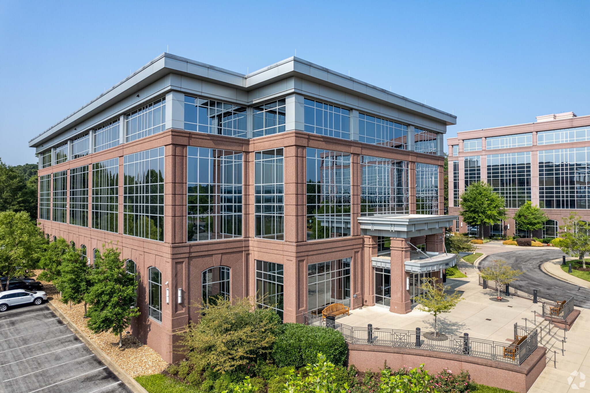 2034 Hamilton Place Blvd, Chattanooga, TN for lease Building Photo- Image 1 of 4