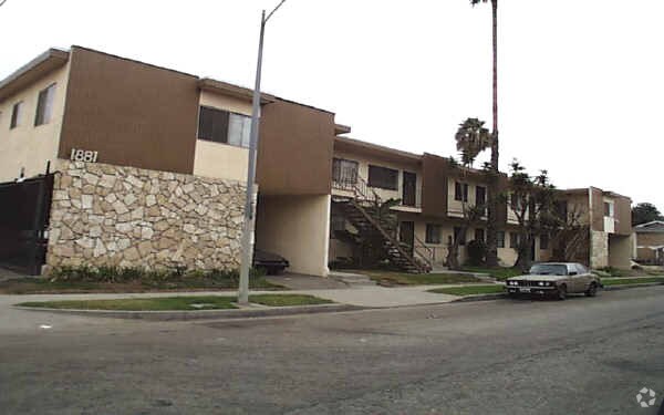 1881 W 27th St, Los Angeles, CA for sale Primary Photo- Image 1 of 8