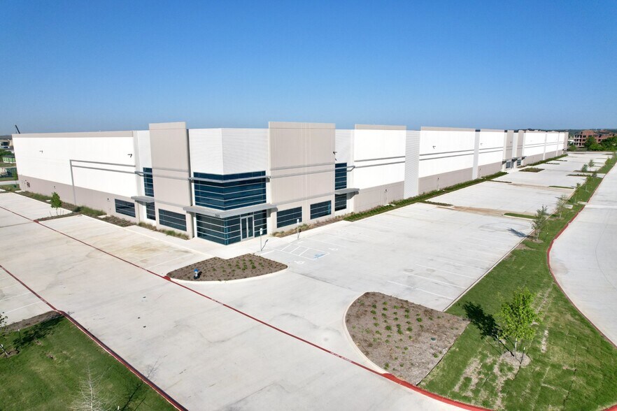 2633 Goodwin Ln, New Braunfels, TX à louer - Photo du bâtiment - Image 1 de 6