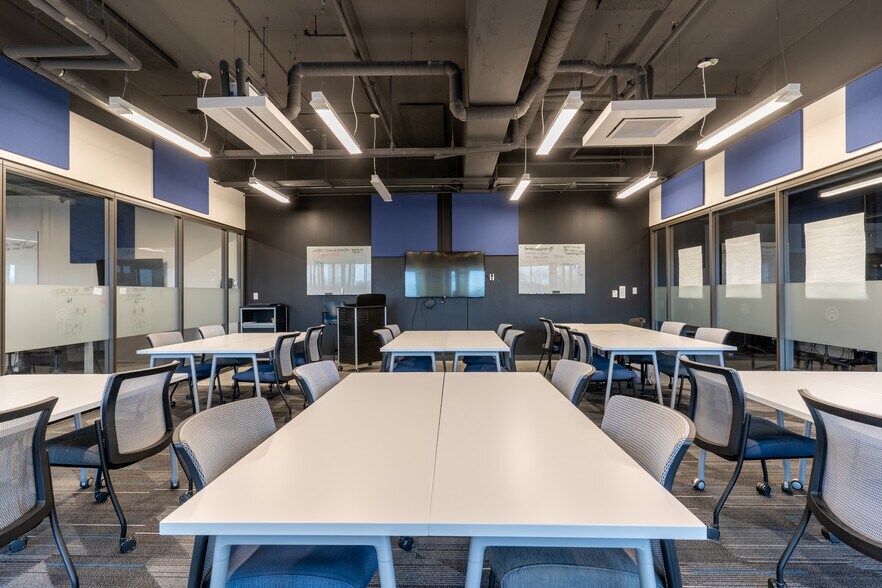 1256 Penn Ave N, Minneapolis, MN for lease - Interior Photo - Image 3 of 13