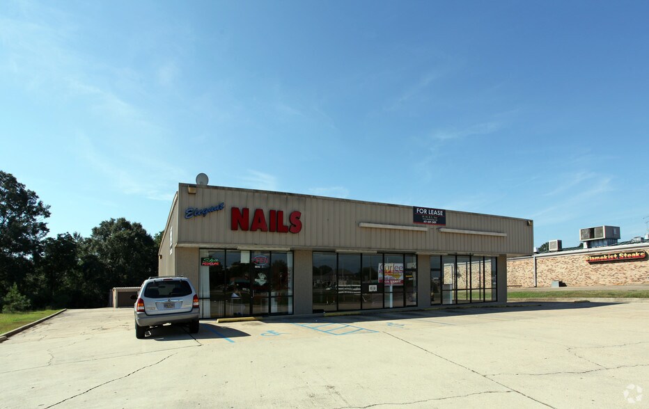 1529 Simpson Hwy, Magee, MS à vendre - Photo du bâtiment - Image 2 de 2
