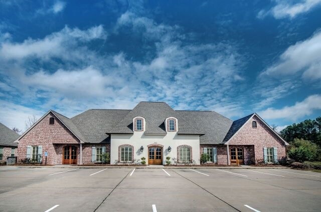 302 Highland Park Cove, Ridgeland, MS for lease - Building Photo - Image 2 of 22