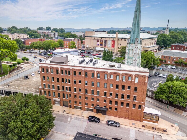 707 Georgia Ave, Chattanooga, TN à vendre - Photo du bâtiment - Image 3 de 21