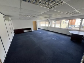 8 Wheelwrights Corner, Nailsworth for lease Interior Photo- Image 1 of 3