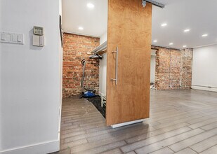 247 King St E, Toronto, ON for lease Interior Photo- Image 1 of 9
