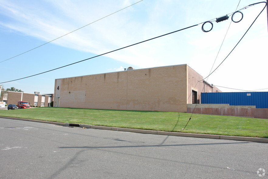 1421-1447 Pinewood St, Rahway, NJ for lease - Building Photo - Image 2 of 2