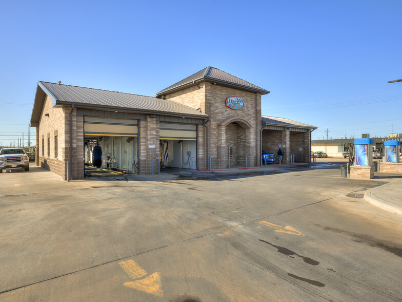 310 E Main St, Weatherford, OK for sale - Primary Photo - Image 1 of 1