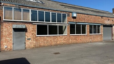 213 Torrington Av, Coventry à louer Photo du bâtiment- Image 1 de 10