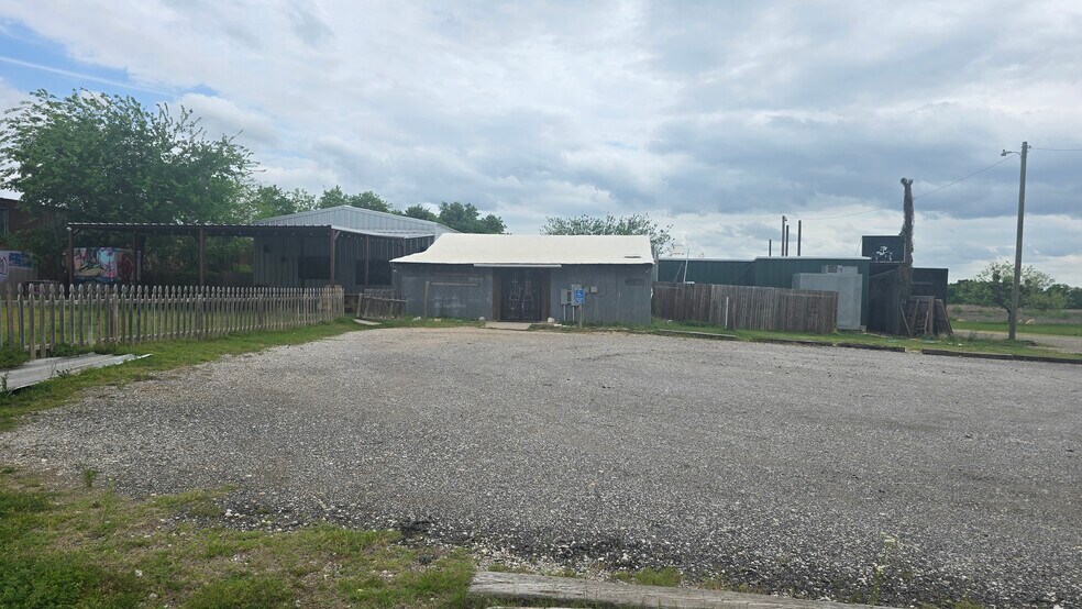 4021 Acton Hwy, Granbury, TX à louer - Photo du bâtiment - Image 3 de 89