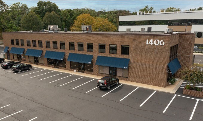 1406 S Crain Hwy, Glen Burnie, MD à louer - Photo du bâtiment - Image 3 de 10