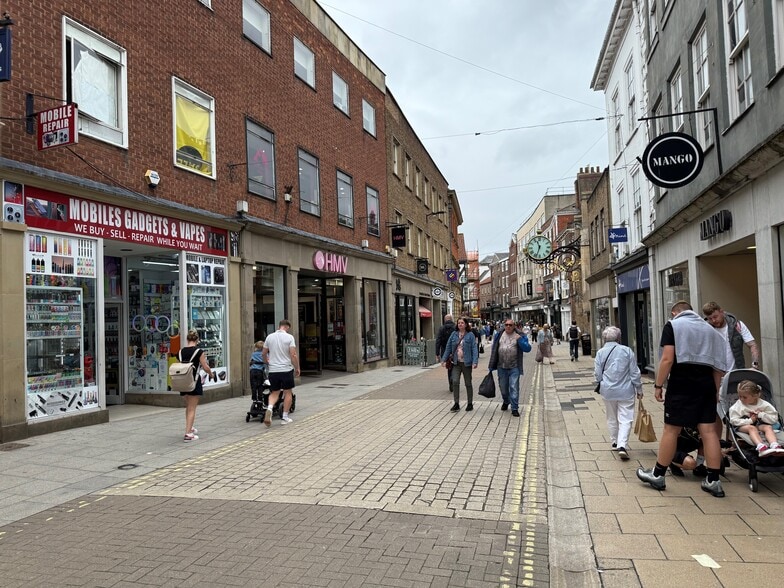 10 Coney St, York for lease - Building Photo - Image 3 of 11