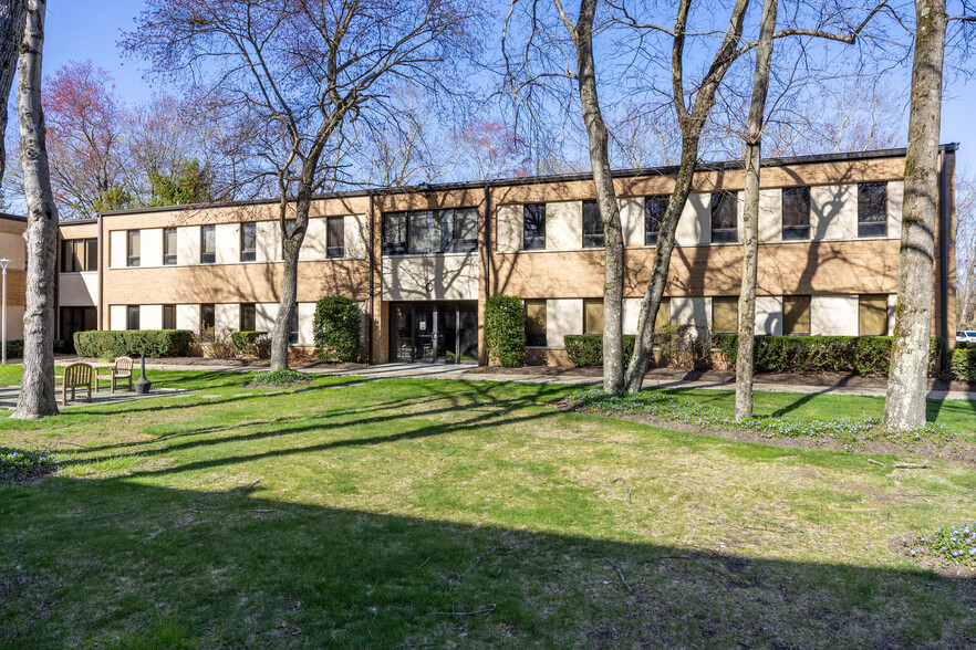 12 Roszel Rd, Princeton, NJ for sale - Primary Photo - Image 1 of 15