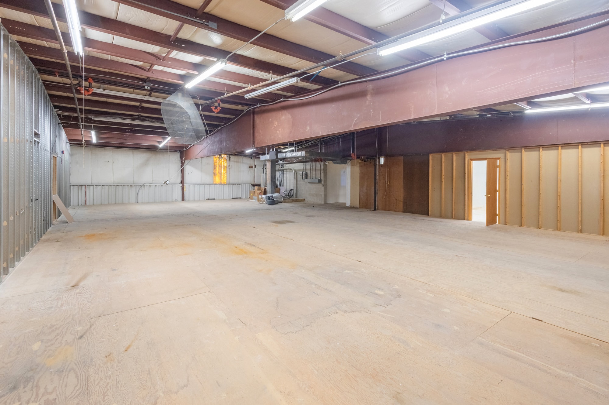 27 Osprey Rd, Saugus, MA for lease Interior Photo- Image 1 of 2