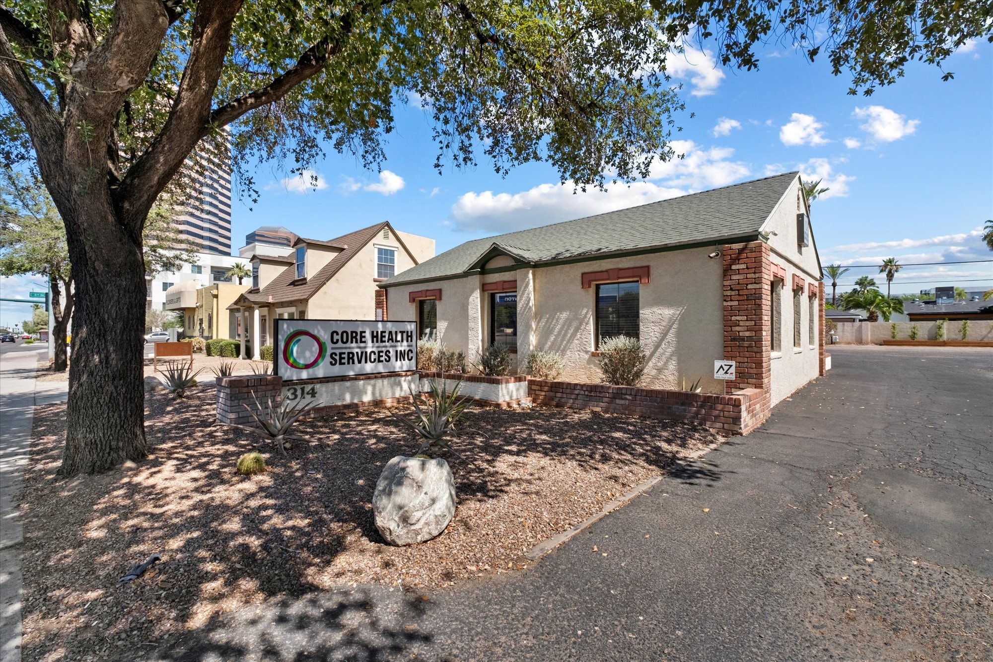 314 E Thomas Rd, Phoenix, AZ à vendre Photo du bâtiment- Image 1 de 24