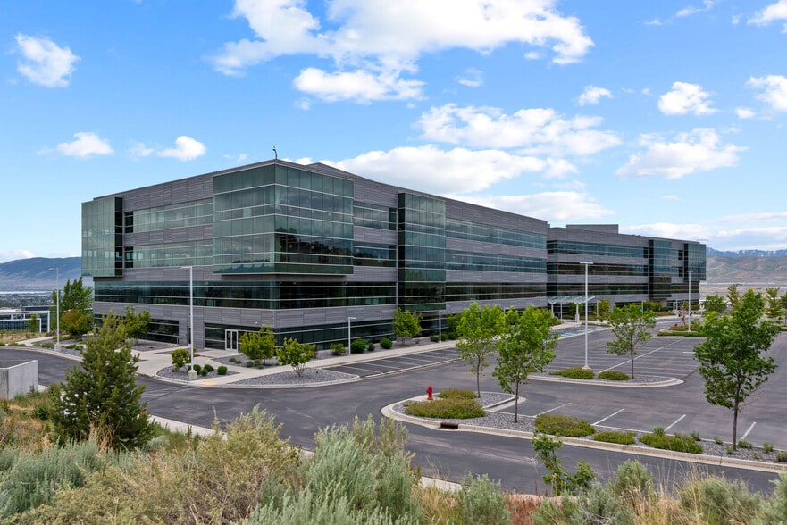 1300 W Traverse Pky, Lehi, UT for lease - Building Photo - Image 2 of 10