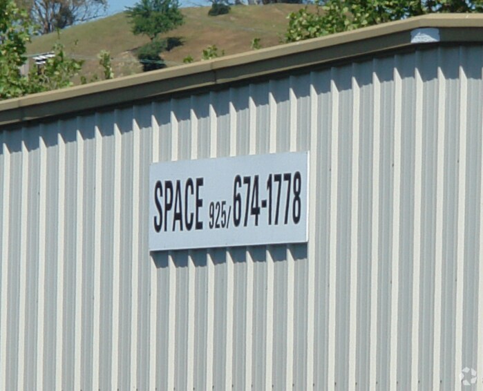 155 Nardi Ln, Martinez, CA for sale - Building Photo - Image 3 of 4