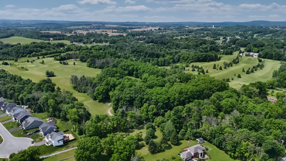 1450 Brace Rd, Victor, NY à vendre - Photo principale - Image 1 de 112