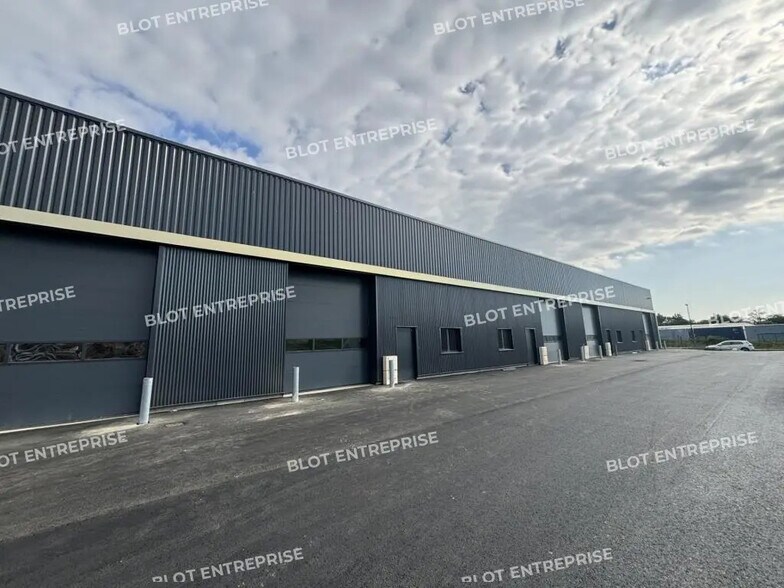 Flex dans Derval à louer - Photo du bâtiment - Image 1 de 6