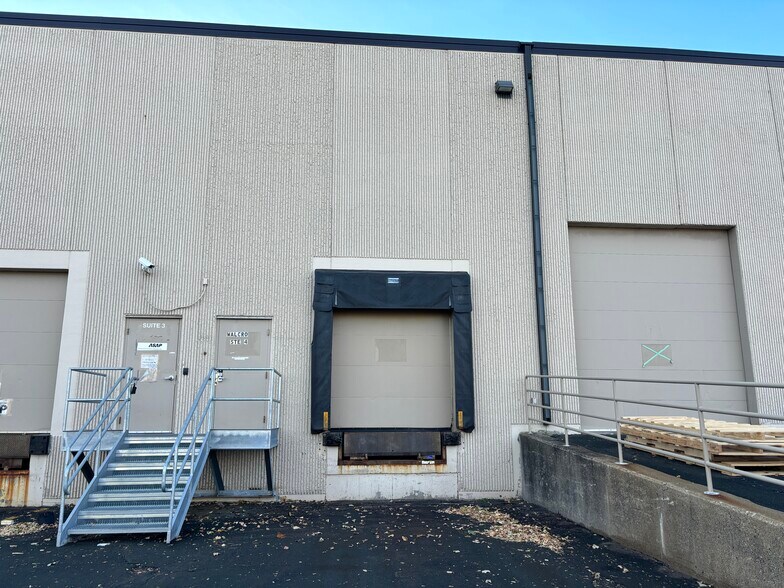 2995 Lone Oak Cir, Eagan, MN à louer - Photo du bâtiment - Image 3 de 9