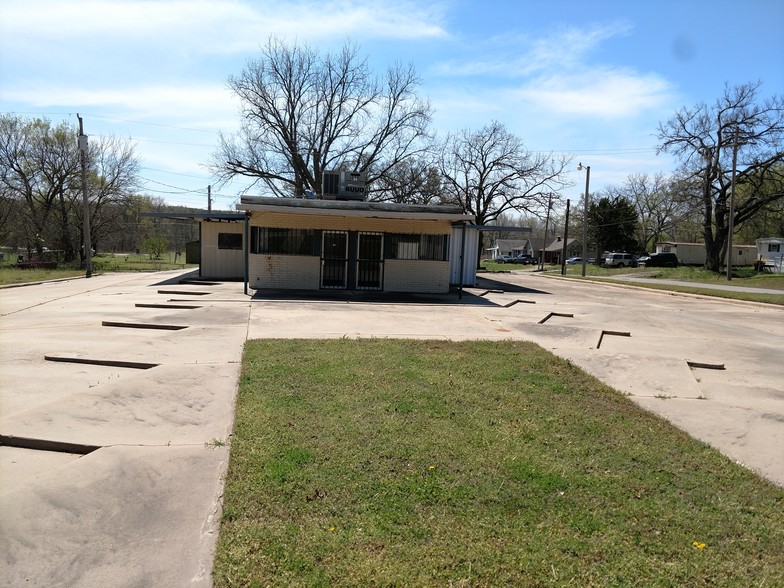 1009 W Caddo St, Cleveland, OK for sale - Primary Photo - Image 1 of 1