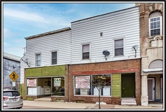 More details for 114 E Main St, Weyauwega, WI - Retail for Sale