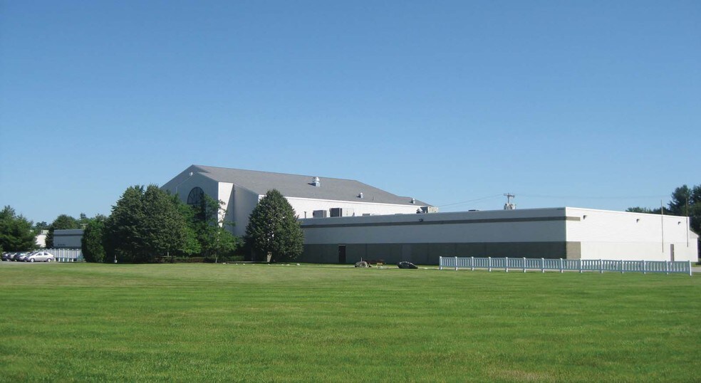 18-24 Mollison Way, Lewiston, ME à louer - Photo du bâtiment - Image 3 de 11