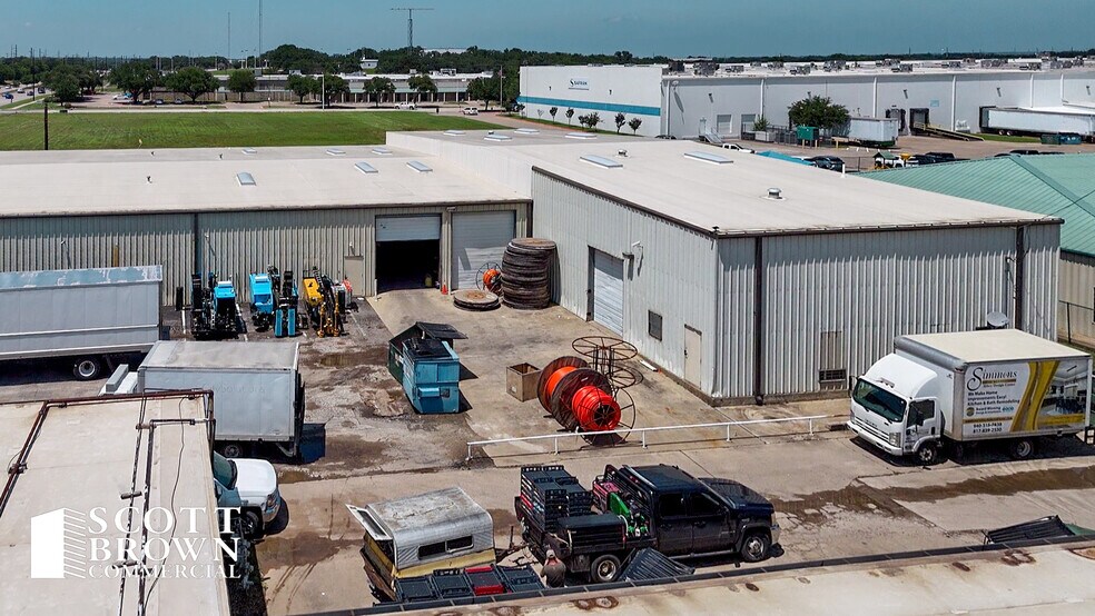 520 N Loop 288, Denton, TX à louer - Photo du bâtiment - Image 3 de 19